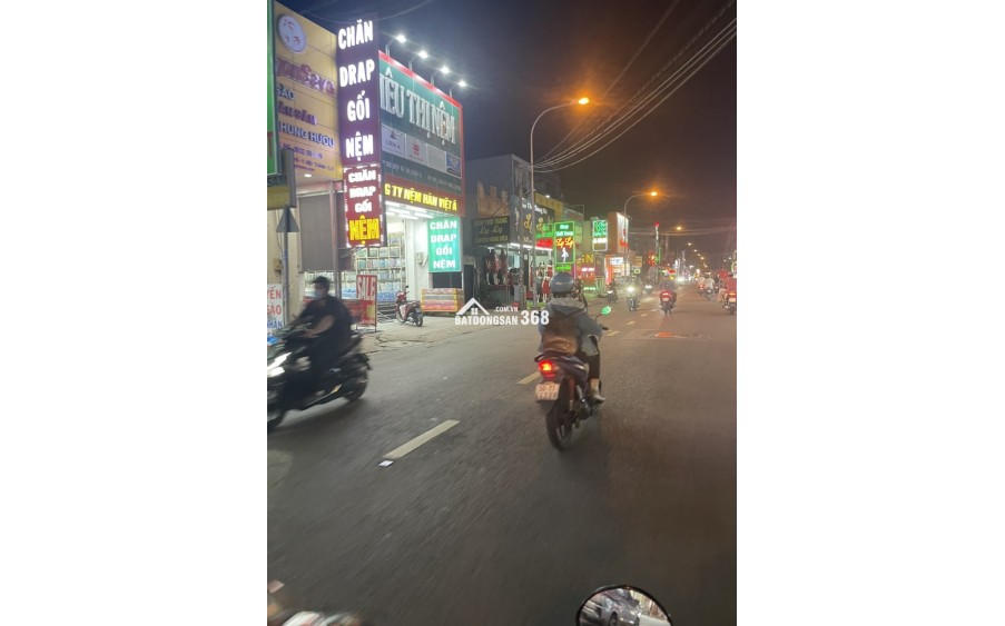 Bán tòa nhà 8,4x30m nhà 6 lầu giá 29 tỷ MT Đường Nguyễn Ảnh Thủ, Q12